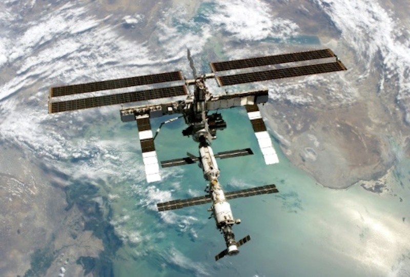 There are an estimated 170 million pieces of so-called "space junk"—left behind after missions that can be as big as spent rocket stages or as small as paint flakes — in orbit alongside some US$700 billion of space infrastructure